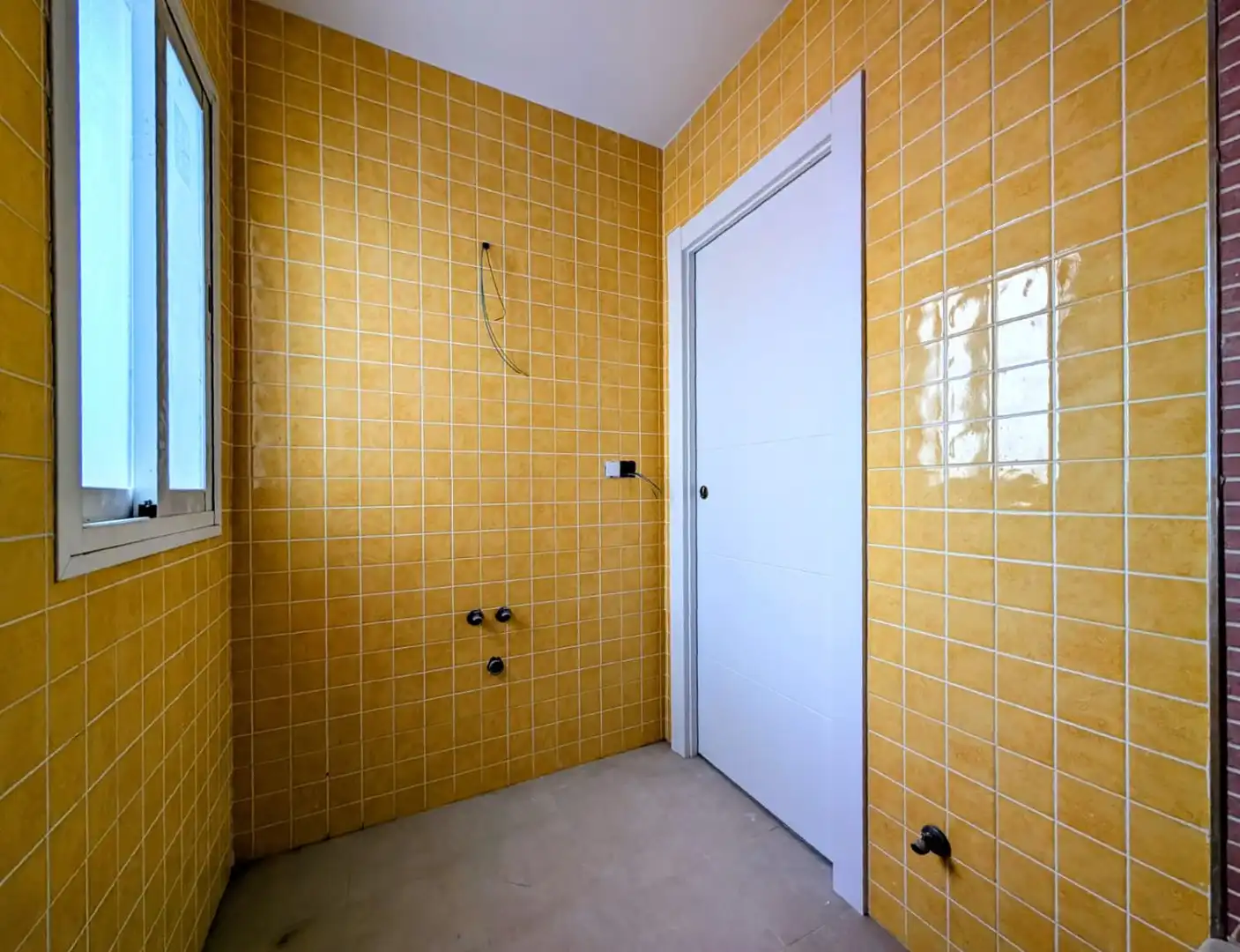 Bathroom of Flat for sale in Loja  with Terrace and Balcony