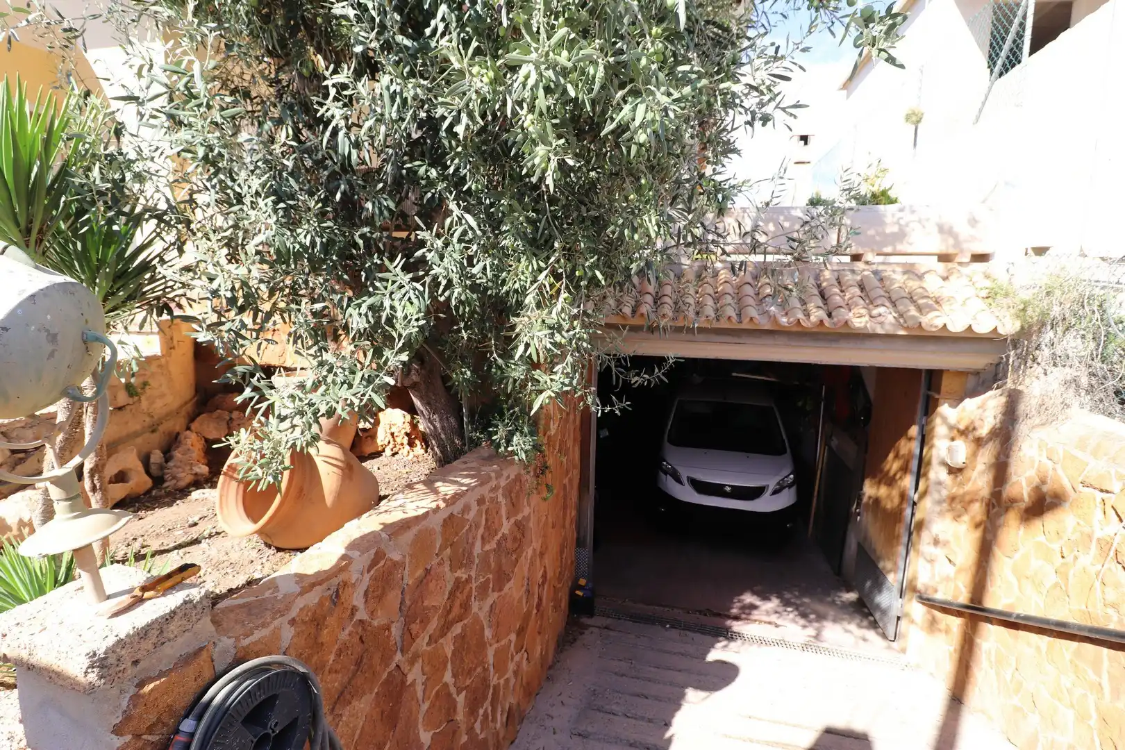 Aparcament de Casa o xalet en venda en  Palma de Mallorca amb Aire condicionat, Jardí privat i Terrassa