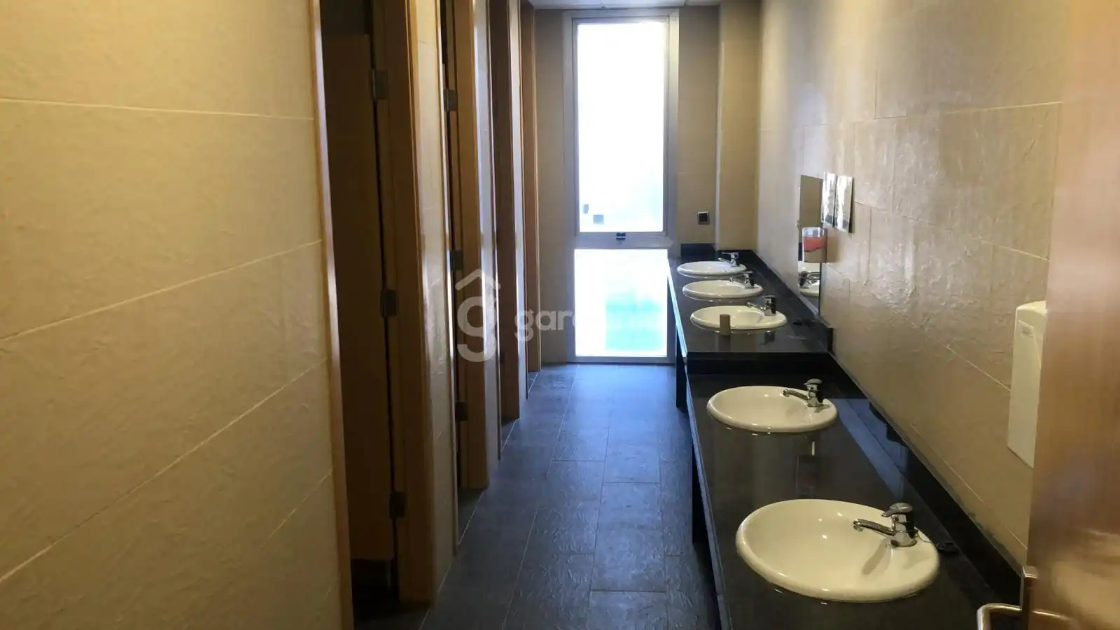 Bathroom of Office for sale in La Rinconada  with Air Conditioner