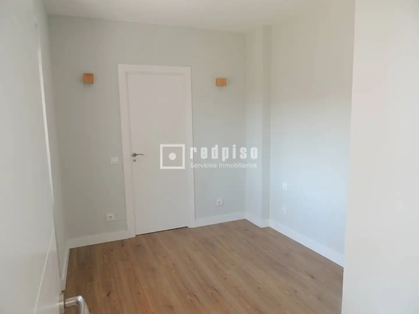 Dormitori de Apartament de lloguer en Madrid amb Aire condicionat, Calefacció i Terrassa