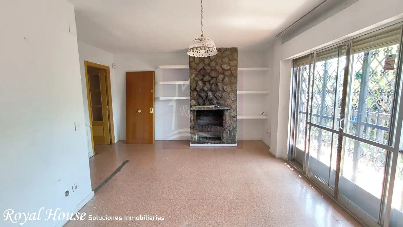 Sala d'estar de Pis en venda en Collado Villalba amb Calefacció, Terrassa i Traster