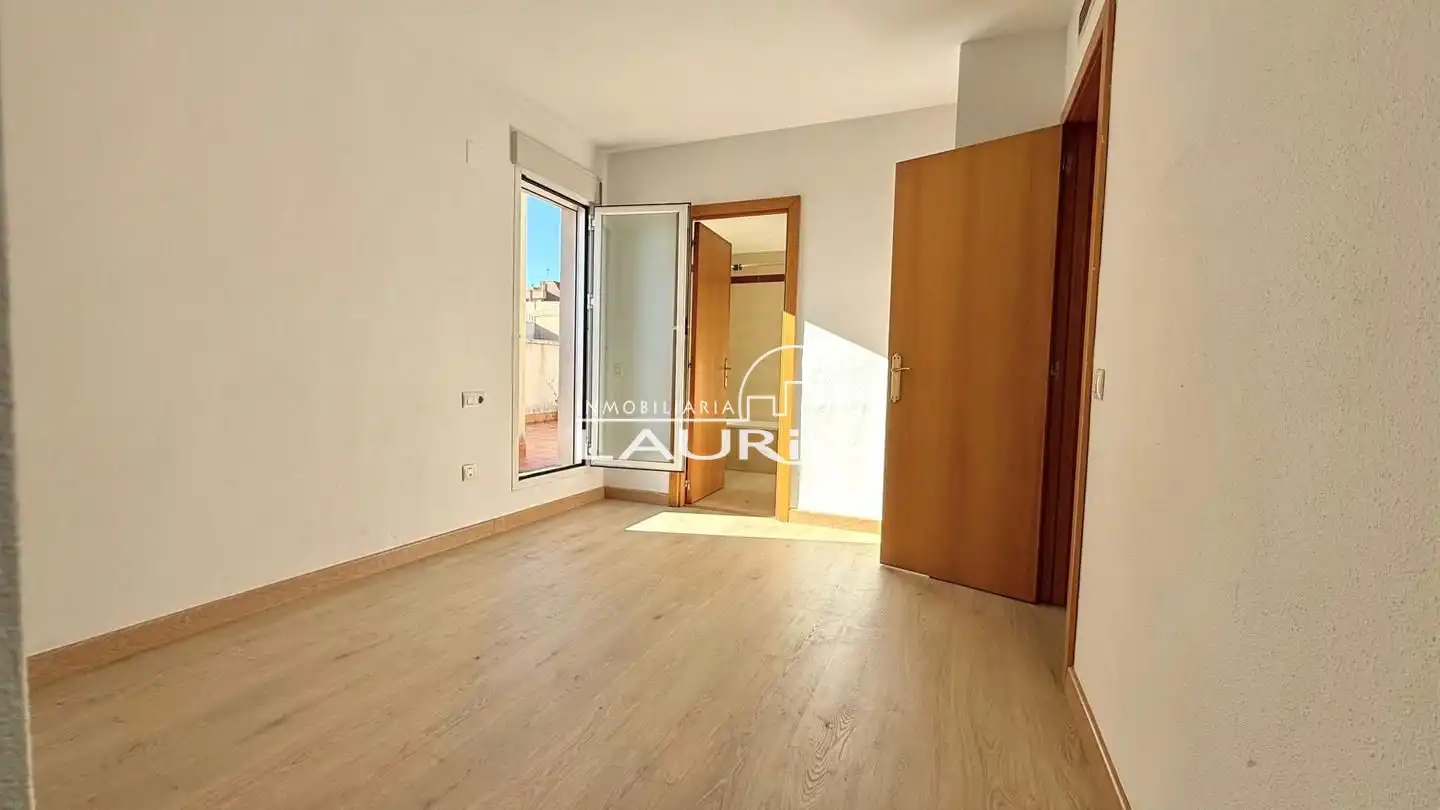 Habitación de Ático en venta en Paterna con Parquet, Terraza y Trastero