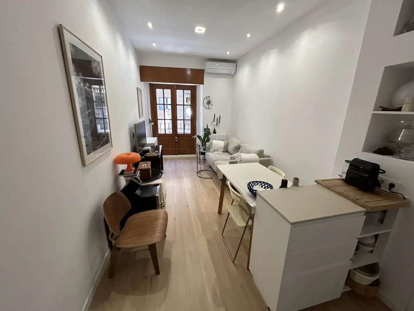 Sala de estar de Apartamento para compartir en  Madrid Capital con Aire acondicionado, Calefacción y Terraza