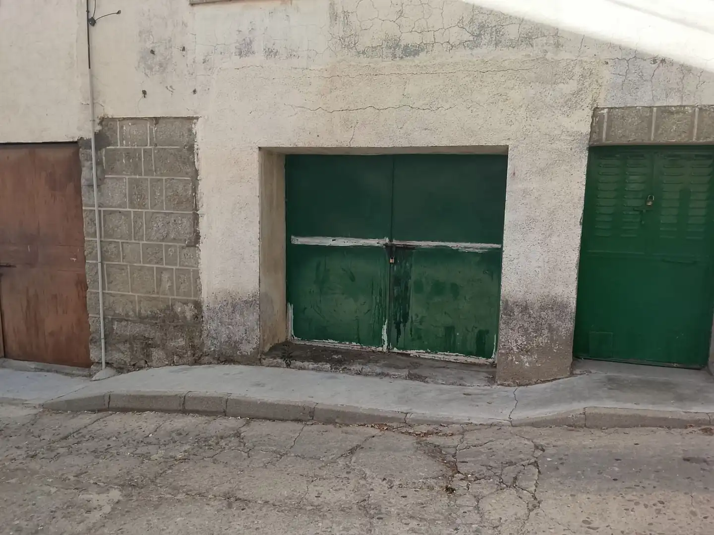 Vista exterior de Pis en venda en El Hoyo de Pinares  amb Terrassa