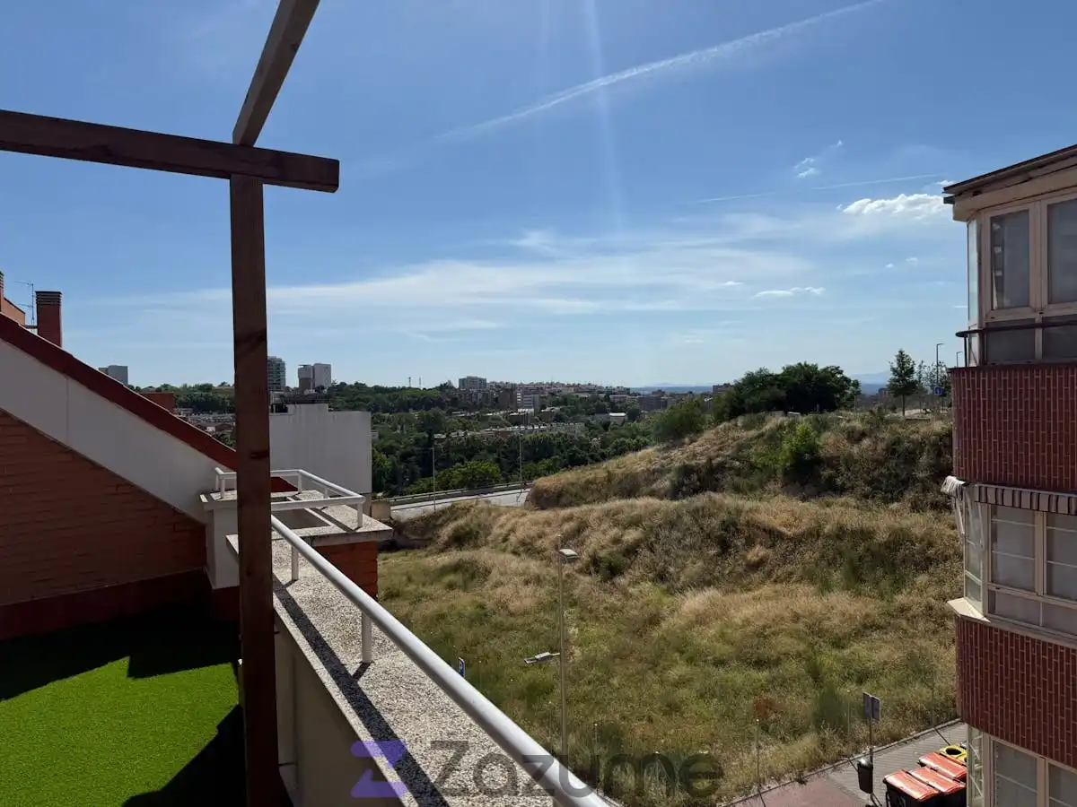 Terrace of Attic for rent in Madrid  with Heating, Parquet flooring and Terrace