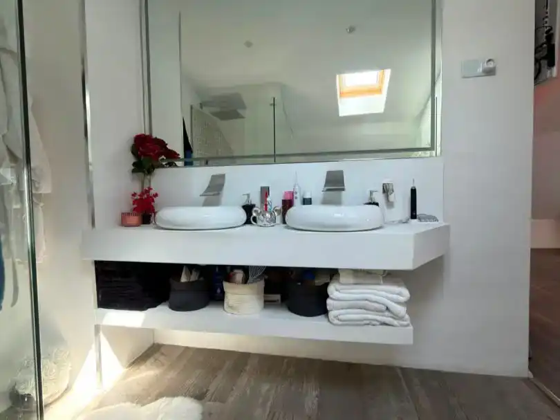 Baño de Piso en venta en Parla con Aire acondicionado, Piscina y Balcón