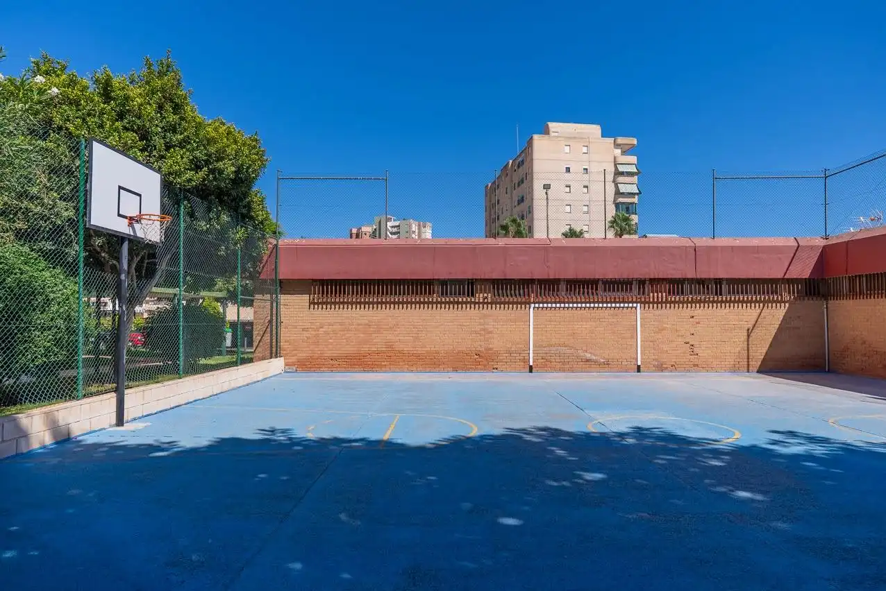 Vista exterior de Piso en venta en El Campello