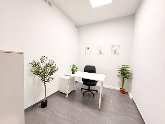 Oficina en Alquiler en Avenida RAVAL, 3 en Massamagrell