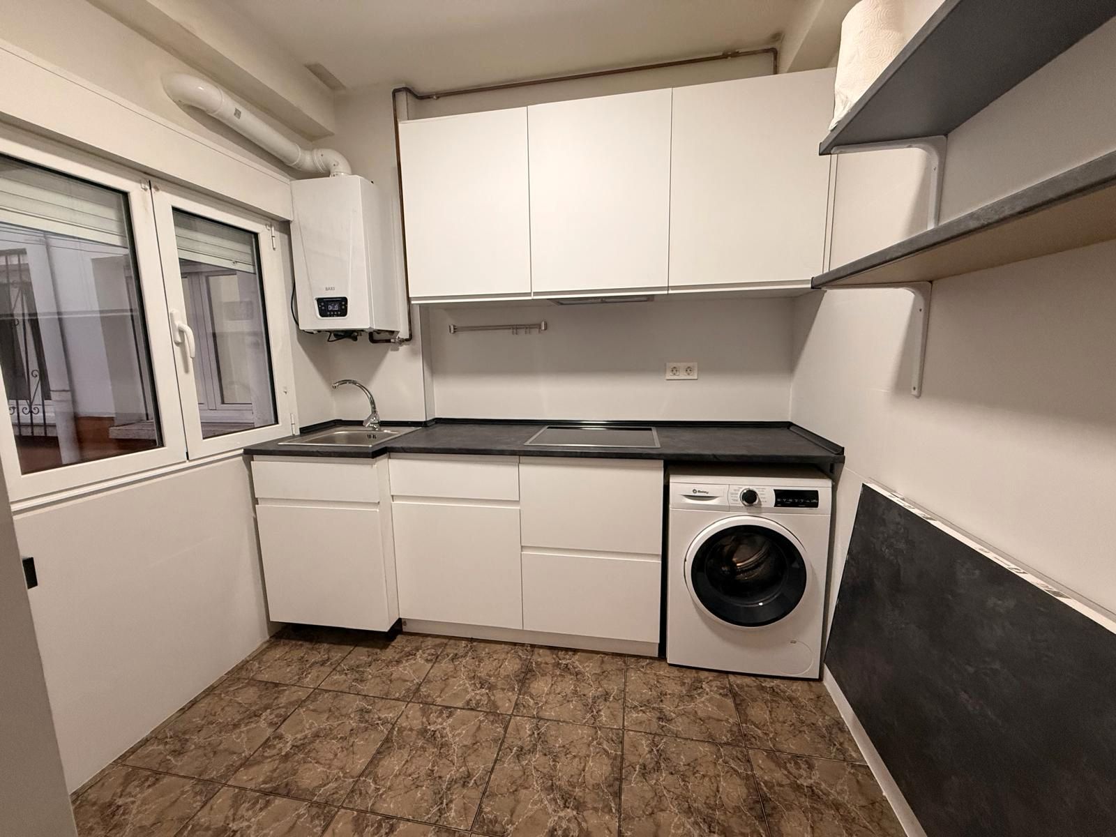 Kitchen of Flat for sale in Oviedo   with Heating and Storage room