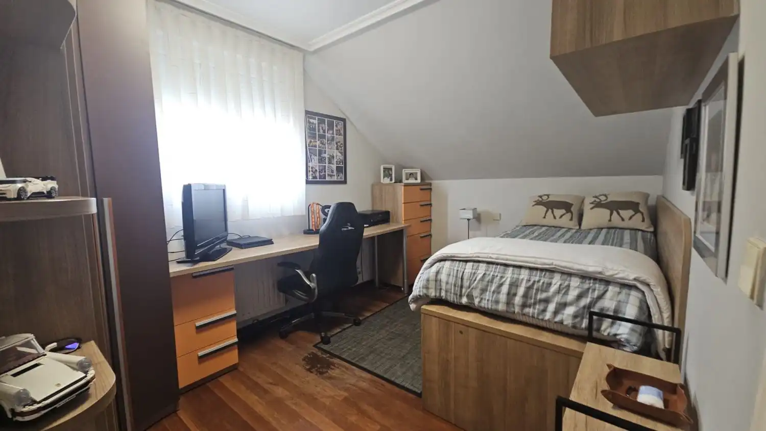 Schlafzimmer von Haus oder Chalet zum Verkauf in Santa Cruz de Bezana mit Heizung