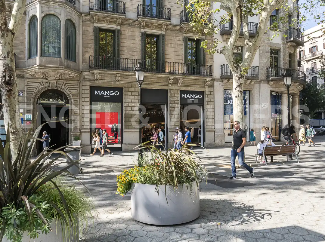 Außenansicht von Gebäude zur Miete in Barcelona
