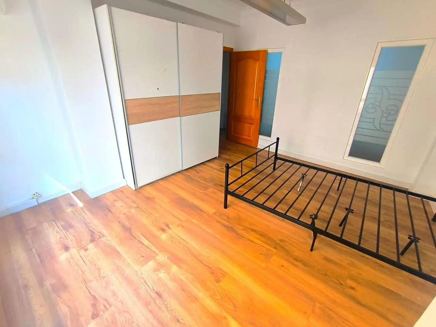 Habitación de Apartamento en venta en Castellón de la Plana / Castelló de la Plana con Aire acondicionado y Parquet