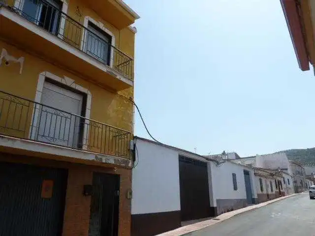 Vista exterior de Casa o chalet en venta en Arquillos con Balcón