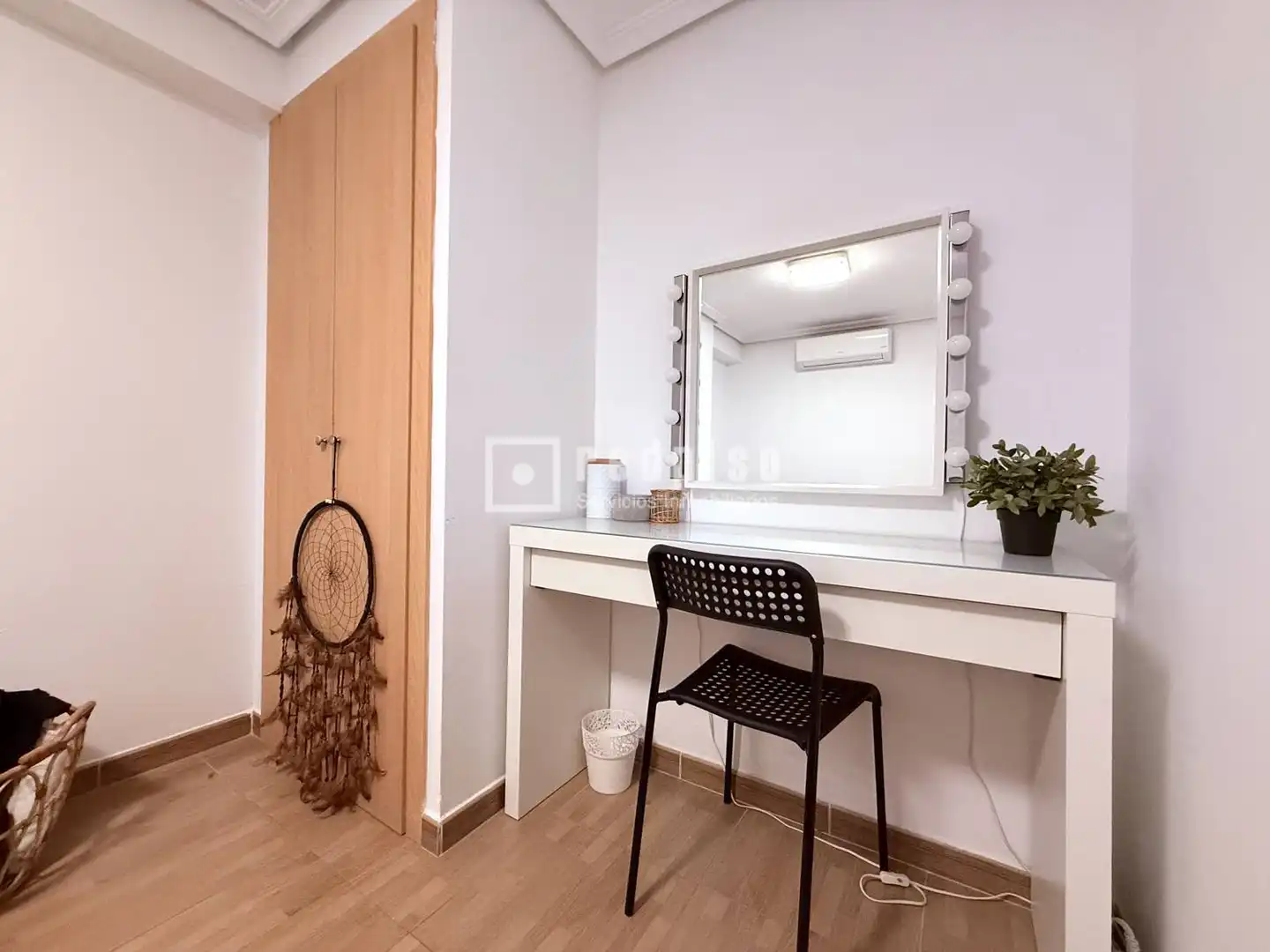 Bedroom of Flat for sale in Valencia  with Air Conditioner and Terrace