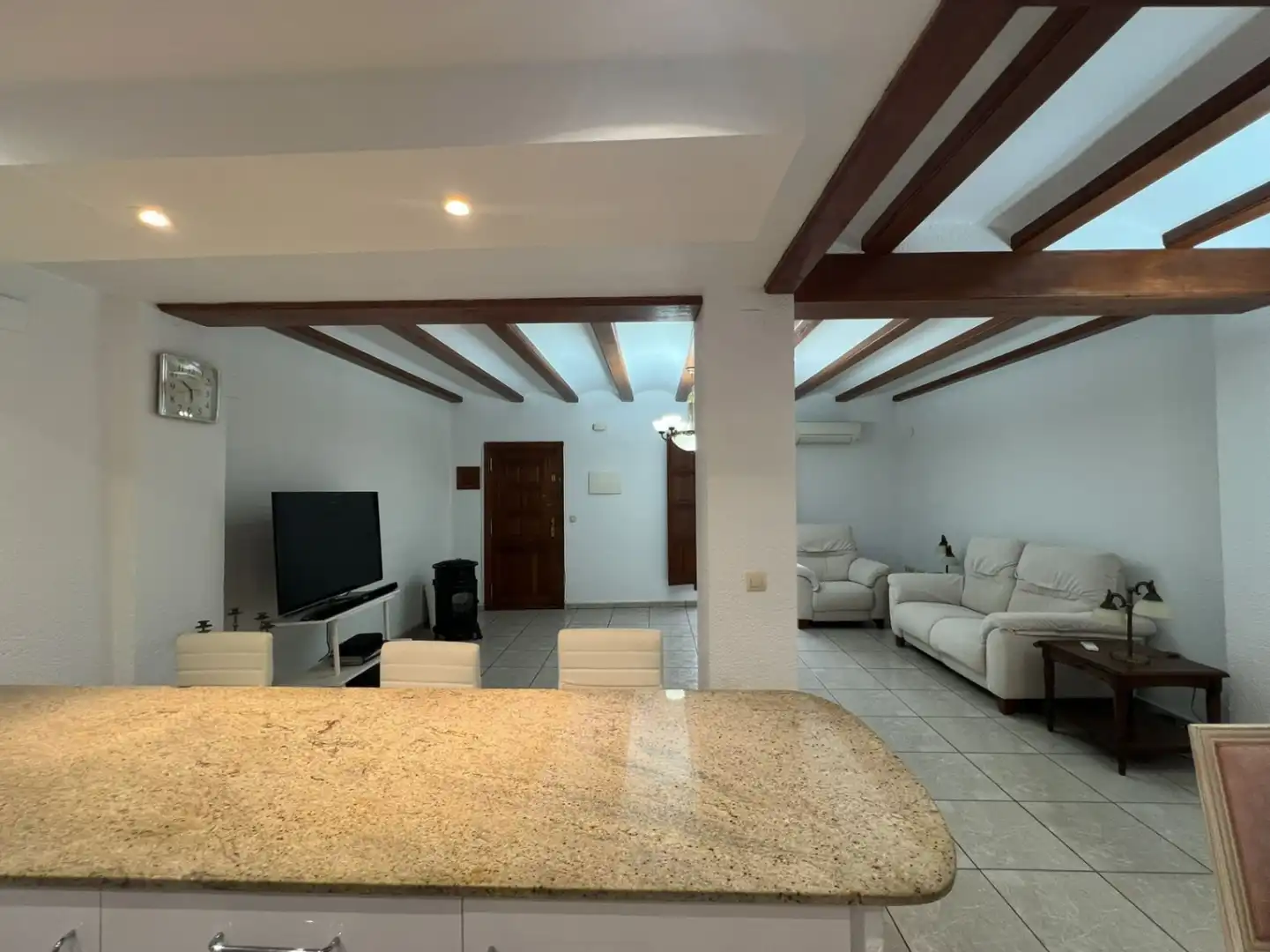 Living room of Houses for sale in Oliva  with Air Conditioner and Terrace