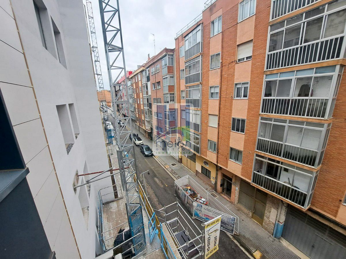 Vista exterior de Piso en venta en Burgos Capital con Trastero