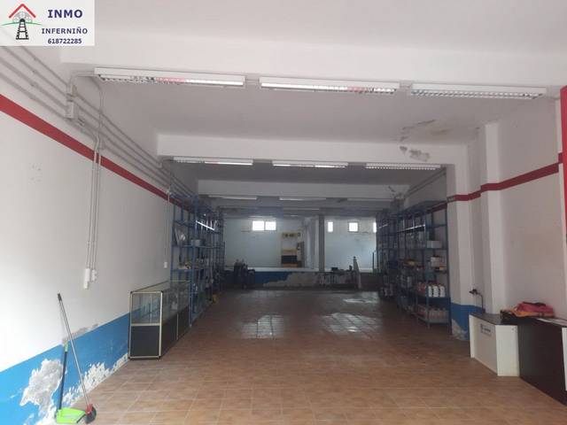 Local comercial en Venta en Porta Nova