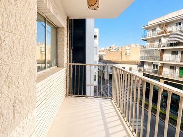 Apartamento con ascensor en venta en Playa de Levante