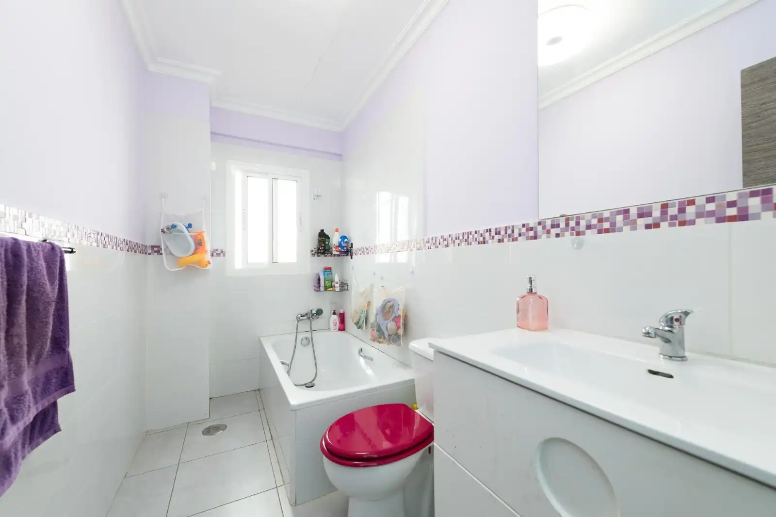 Baño de Piso en venta en Málaga con Terraza y Amueblado