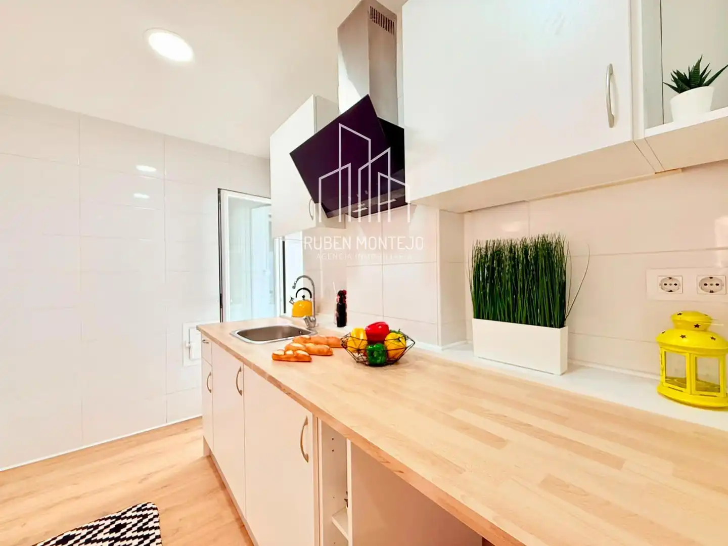 Cocina de Piso en venta en Salamanca con Calefacción, Terraza y Balcón