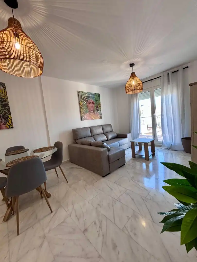 Wohnzimmer von Dachboden zum Verkauf in Arcos de la Frontera mit Terrasse, Möbliert und Ofen