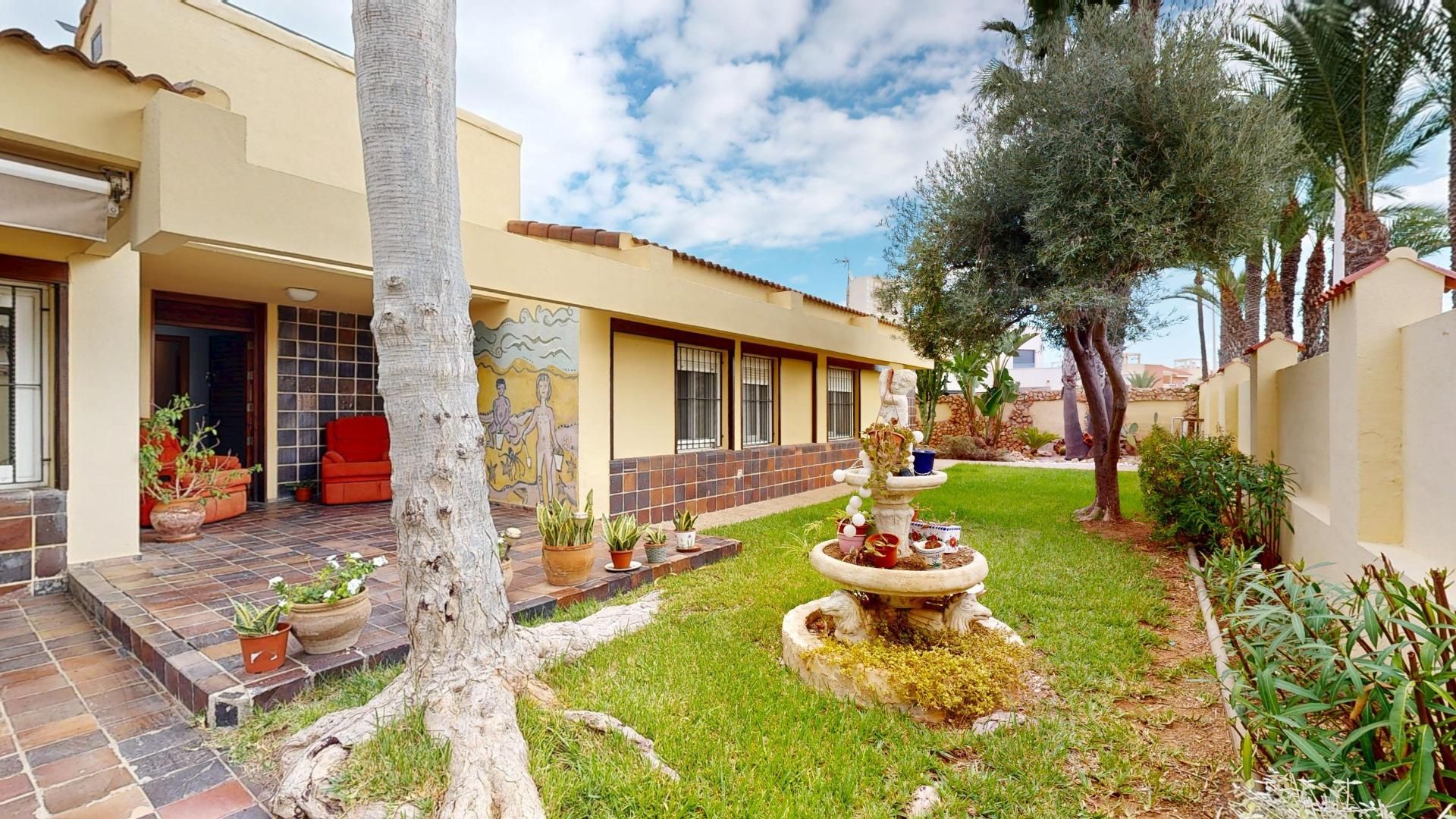 Jardí de Casa o xalet en venda en La Manga del Mar Menor amb Aire condicionat, Jardí privat i Terrassa