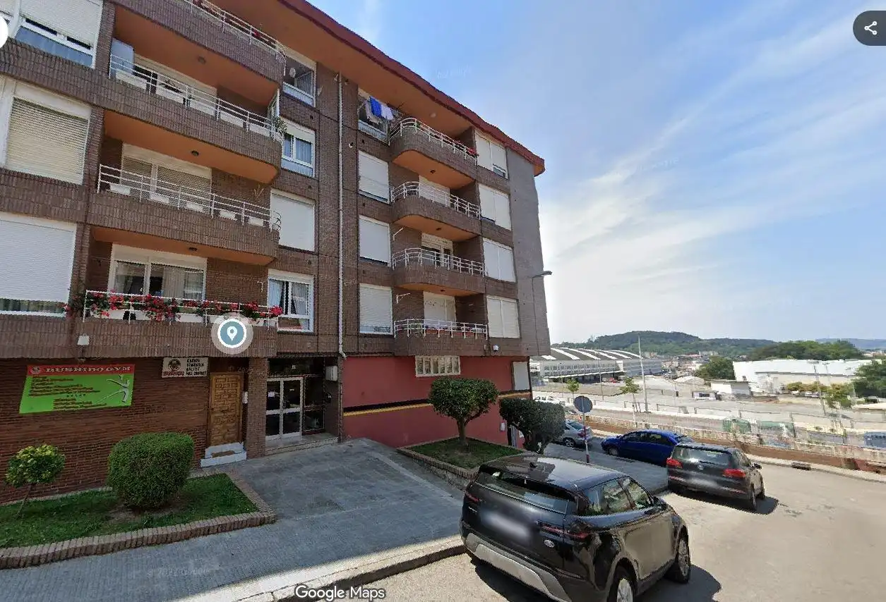 Vista exterior de Piso en venta en Torrelavega 