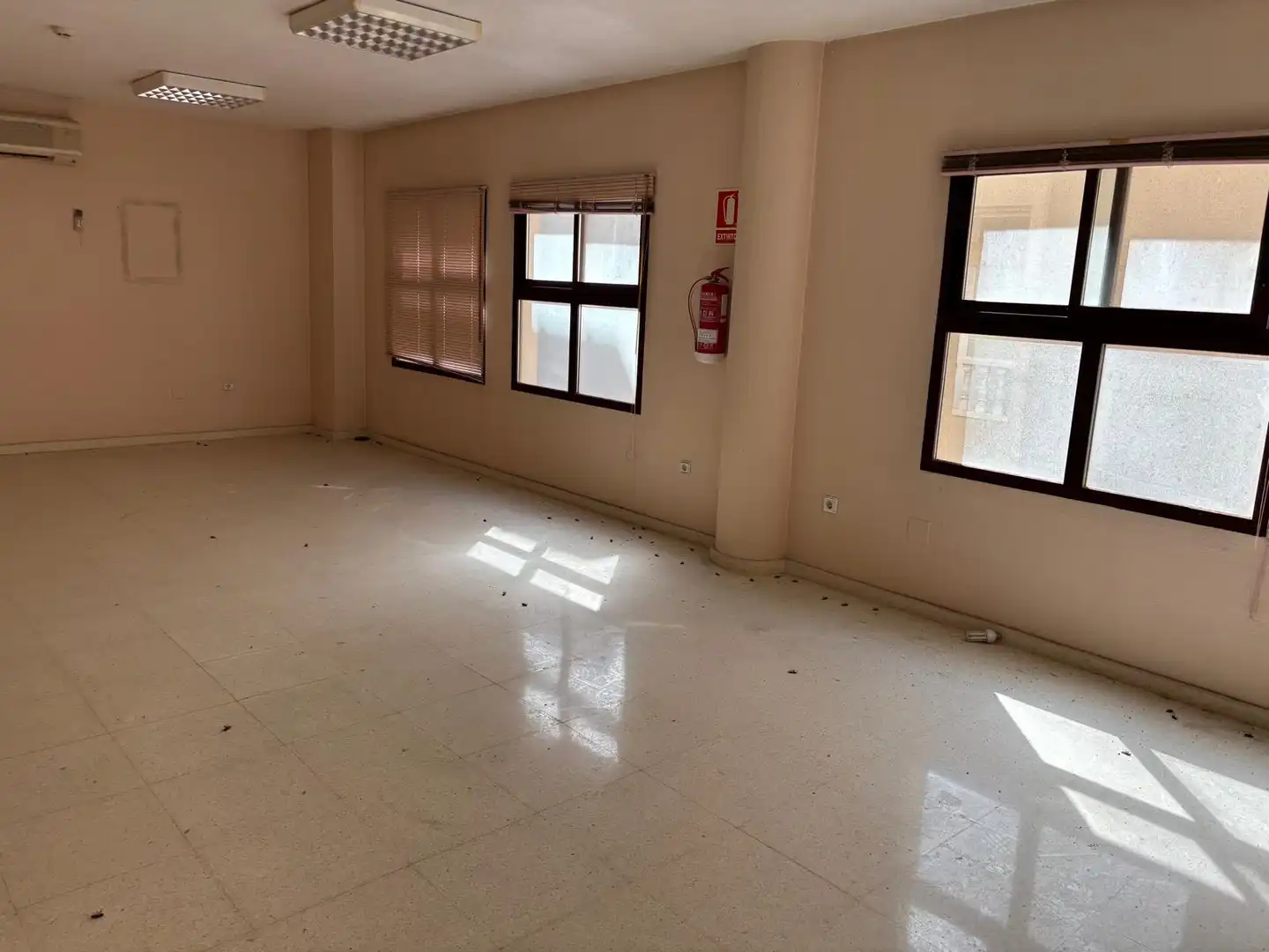 Business premises for sale in Calle Caballero de Rodas 42, imagen 2