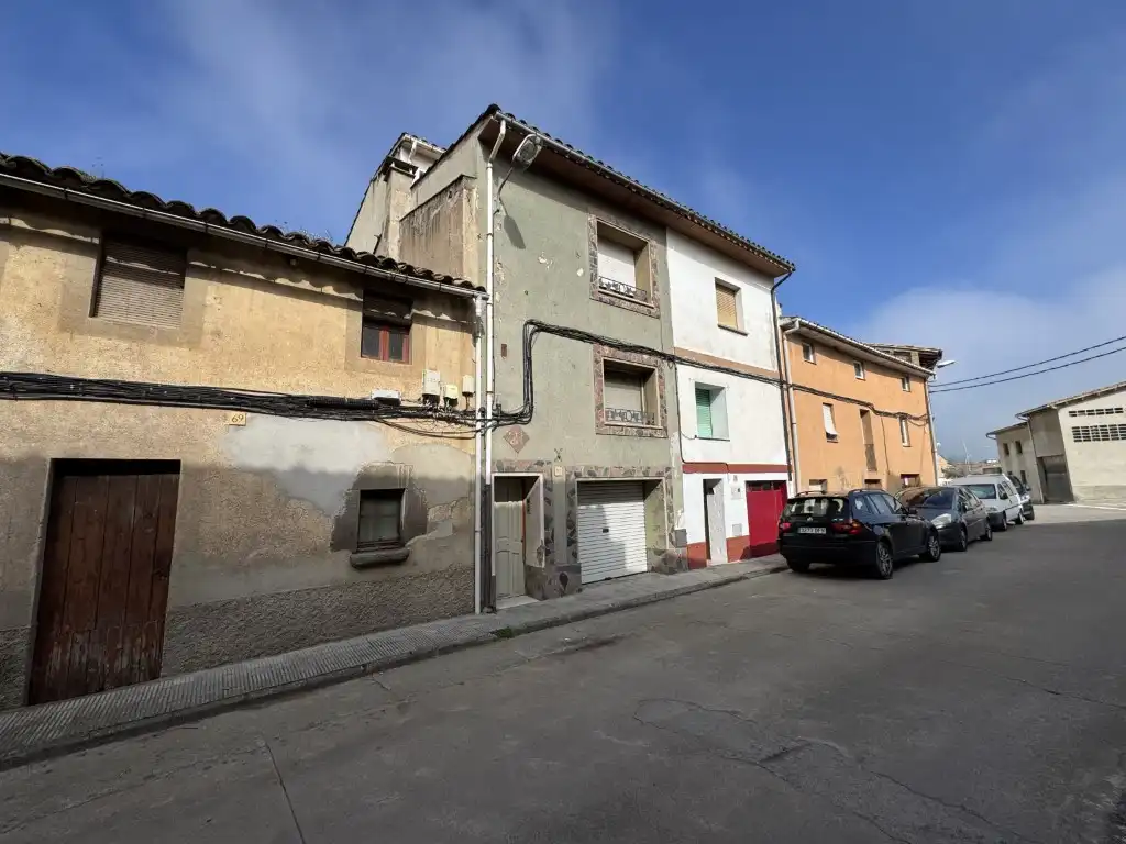 Terraced house for sale in Calle Pelics, imagen 2