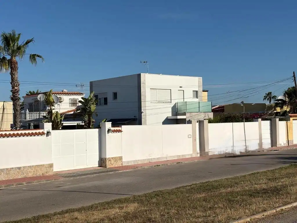 Casa amb piscina en venda a Centro