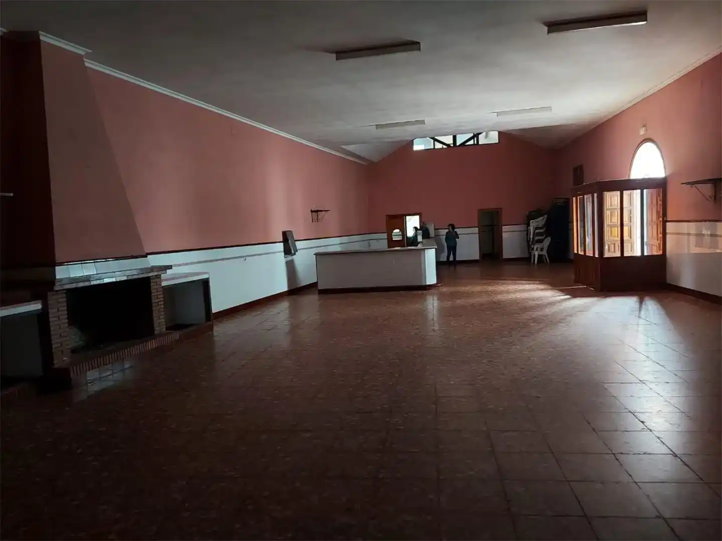 Nave industrial en venta en Higuera de la Sierra