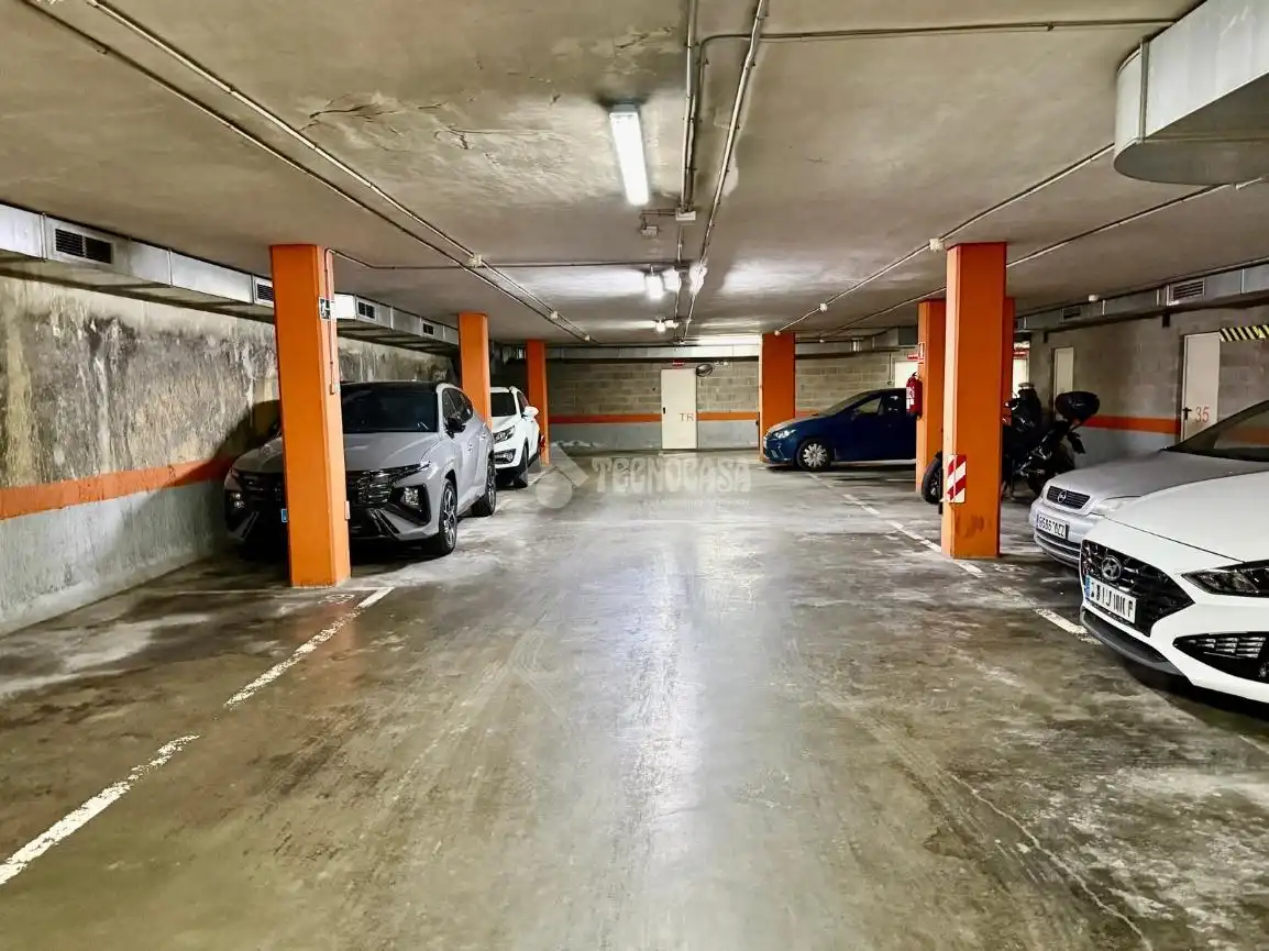 Aparcament de Garatge en venda en L'Hospitalet de Llobregat