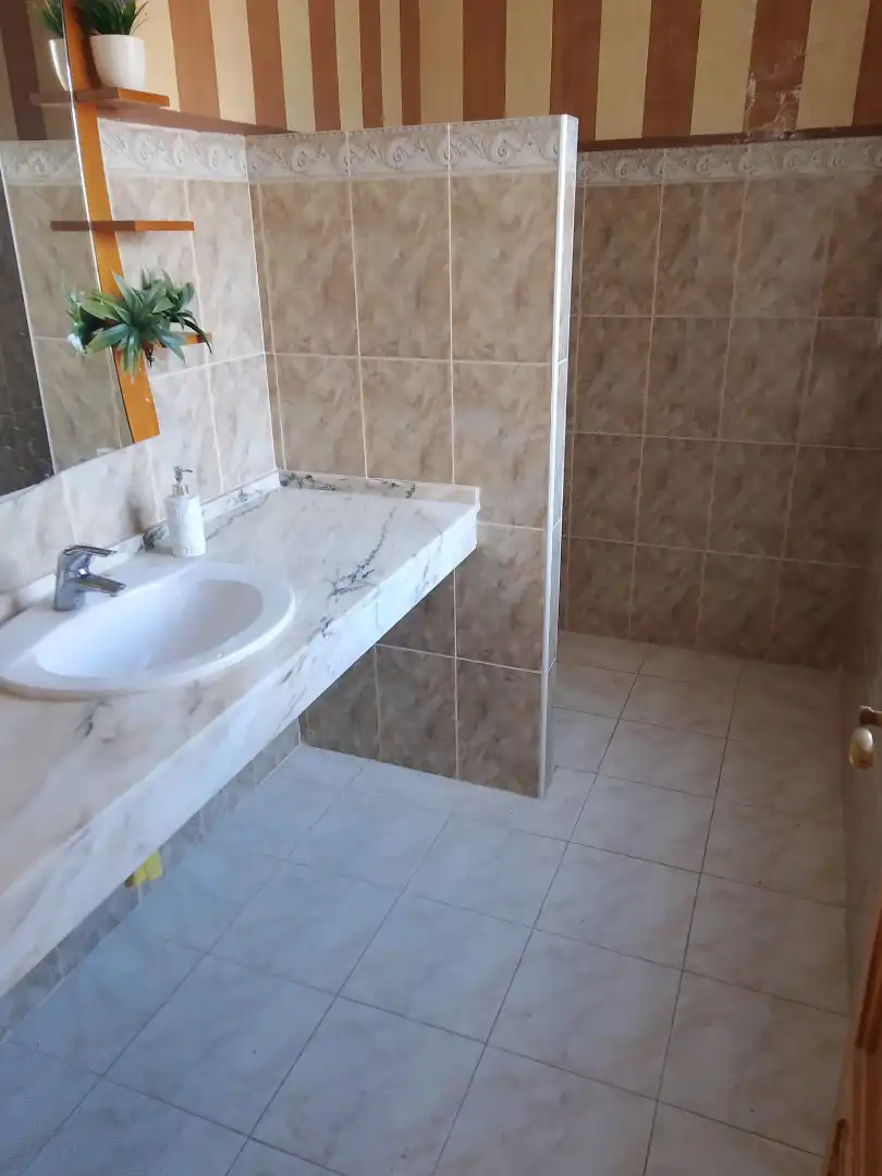 Badezimmer von Haus oder Chalet zum Verkauf in Mijas mit Klimaanlage, Heizung und Privatgarten