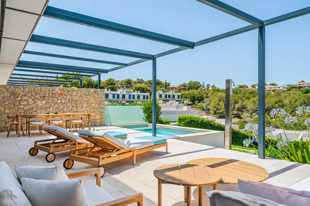 Terrace of Detached homes for sale in Calvià  with Air Conditioner, Private garden and Terrace
