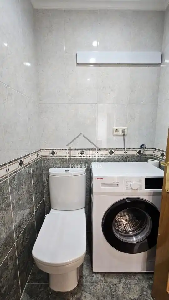 Baño de Piso de alquiler en Ferrol con Calefacción, Trastero y Amueblado