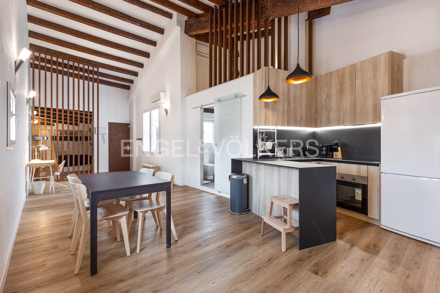 Cuina de Pis de lloguer en  Valencia Capital amb Calefacció i Moblat