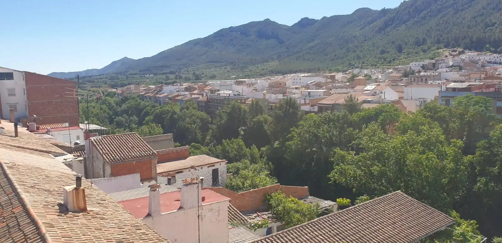 Vista exterior de Casa o xalet en venda en Mogente / Moixent amb Aire condicionat, Terrassa i Traster