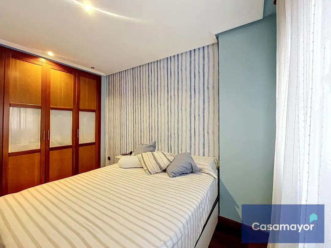Habitación de Piso en venta en Alicante / Alacant con Aire acondicionado, Calefacción y Trastero