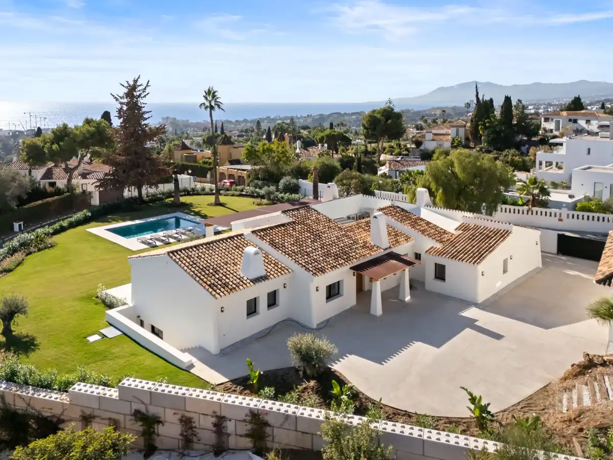 Villa con piscina in vendita a Las Chapas - El Rosario, imagen 2