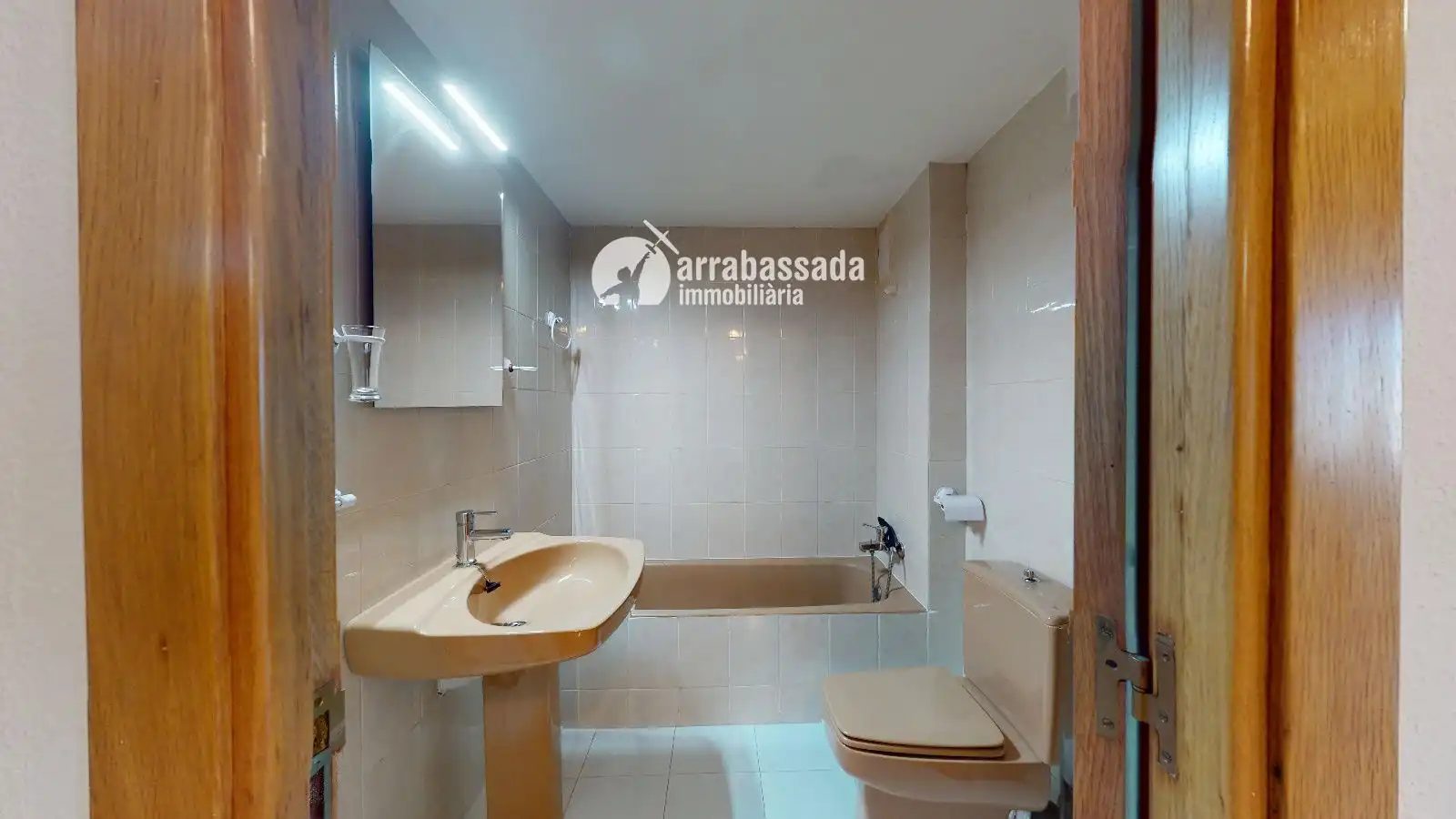 Bathroom of Flat for rent in Tarragona  with Air Conditioner, Heating and Terrace