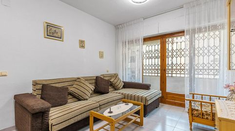Foto 2 de Piso en venta en Calle del Mar, 46, Las Piscinas Naturales, Torrevieja