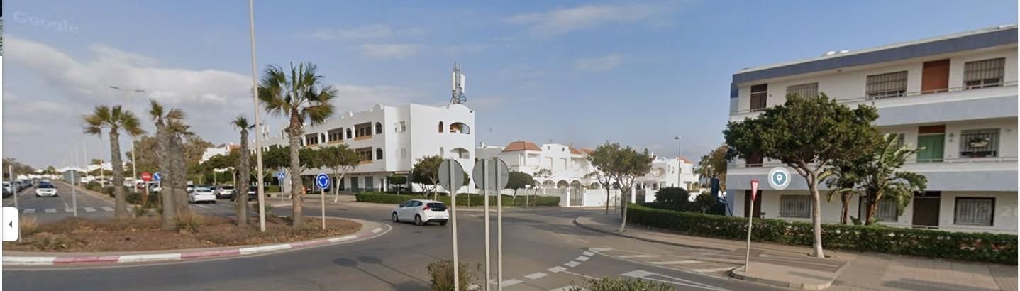 Vista exterior de Pis en venda en  Almería Capital amb Jardí privat, Terrassa i Balcó