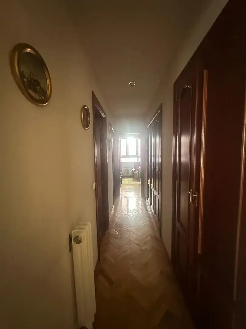 Piso en venta en León Capital  con Calefacción, Terraza y TV