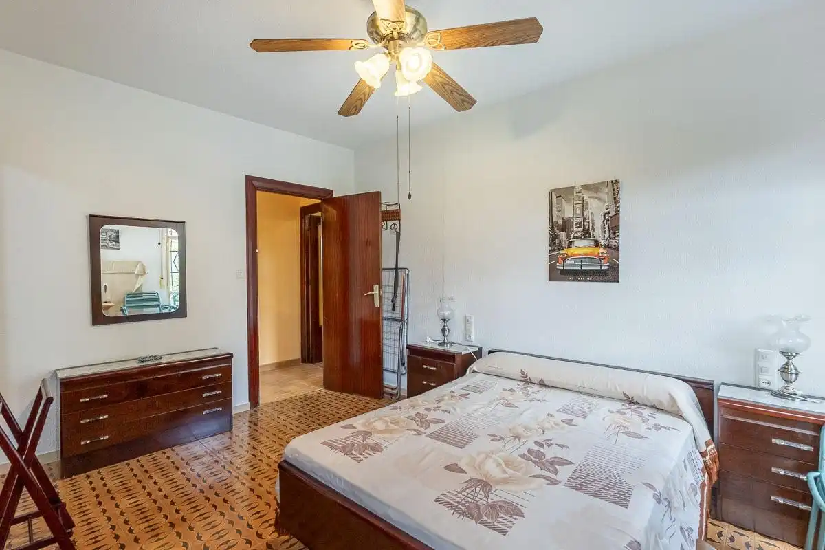 Houses for sale in Avenida HUETOR VEGA, Cájar