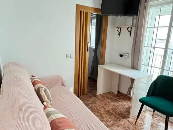 Dormitori de Casa adosada en venda en Algarrobo amb Aire condicionat, Terrassa i Balcó