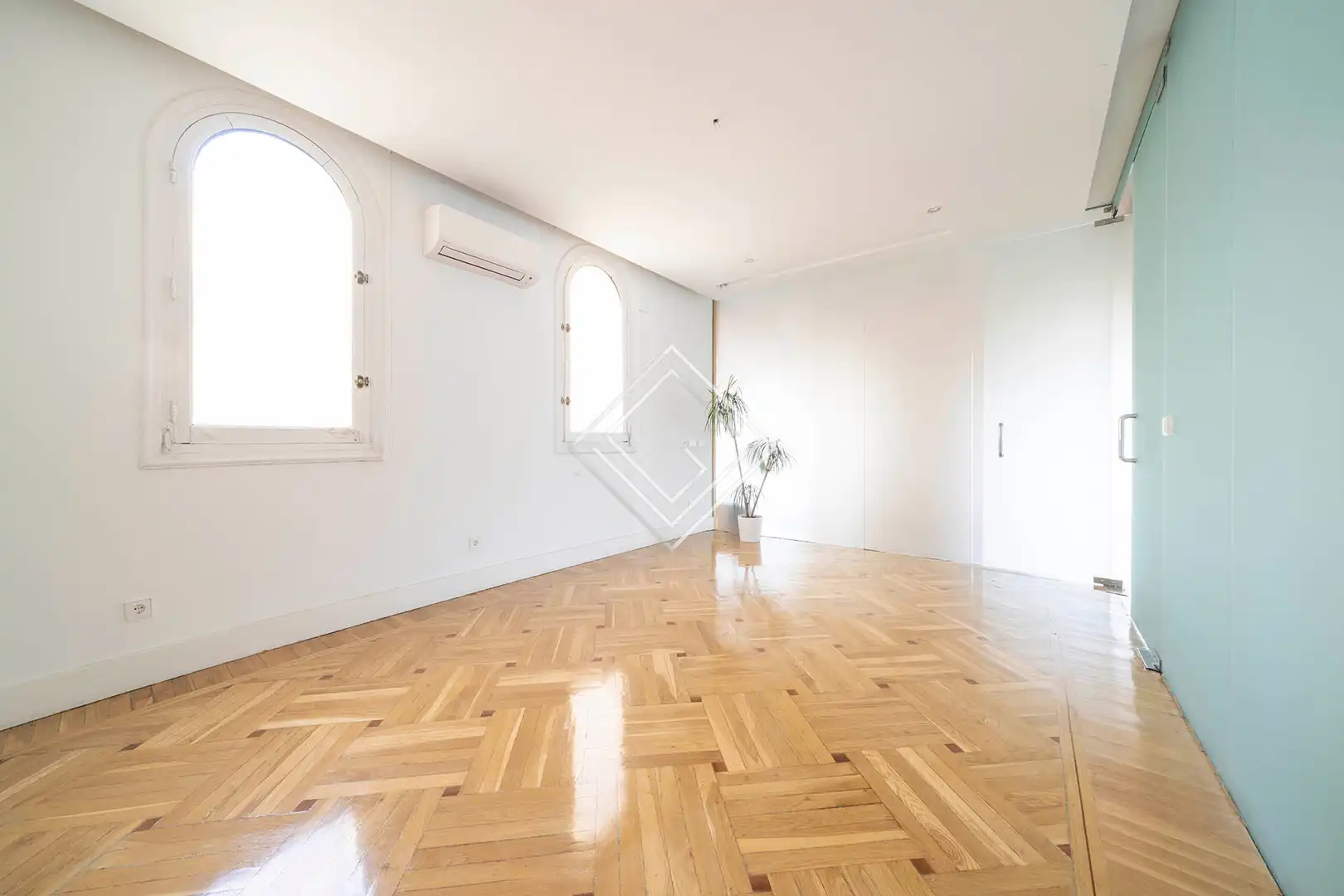 Office for sale in Madrid