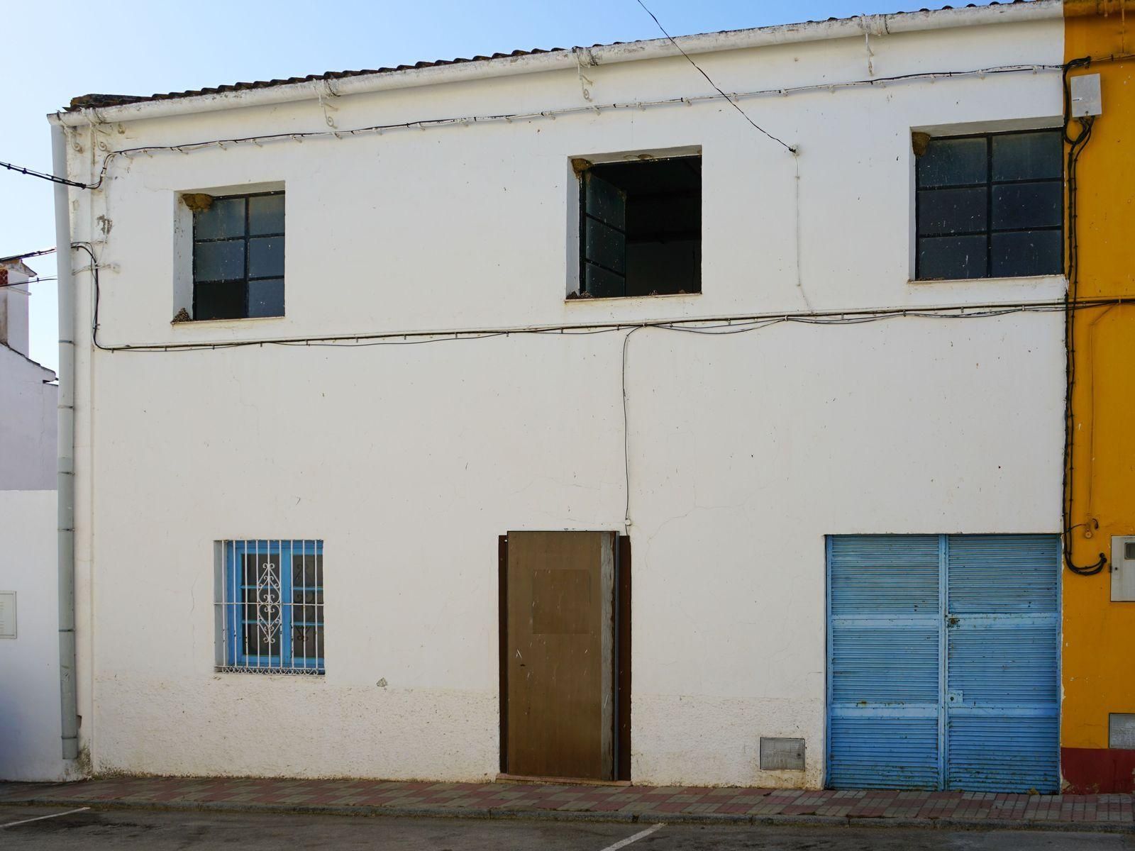 Vista exterior de Casa o xalet en venda en Jimena de la Frontera amb Calefacció i Terrassa