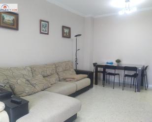 Living room of Flat to rent in  Sevilla Capital  with Air Conditioner, Private garden and Terrace