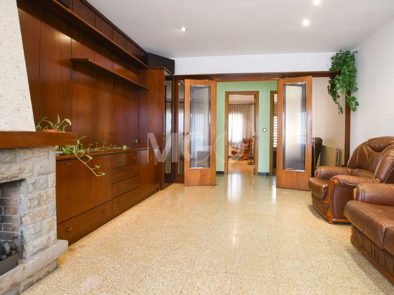 Flat with terrace for sale in Calle Montesquiu, imagen 3
