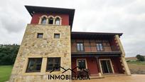 Exterior view of House or chalet for sale in Bárcena de Cicero  with Heating, Private garden and Storage room